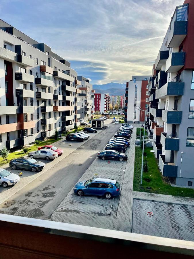 Montsee Brasov Apartment Bagian luar foto
