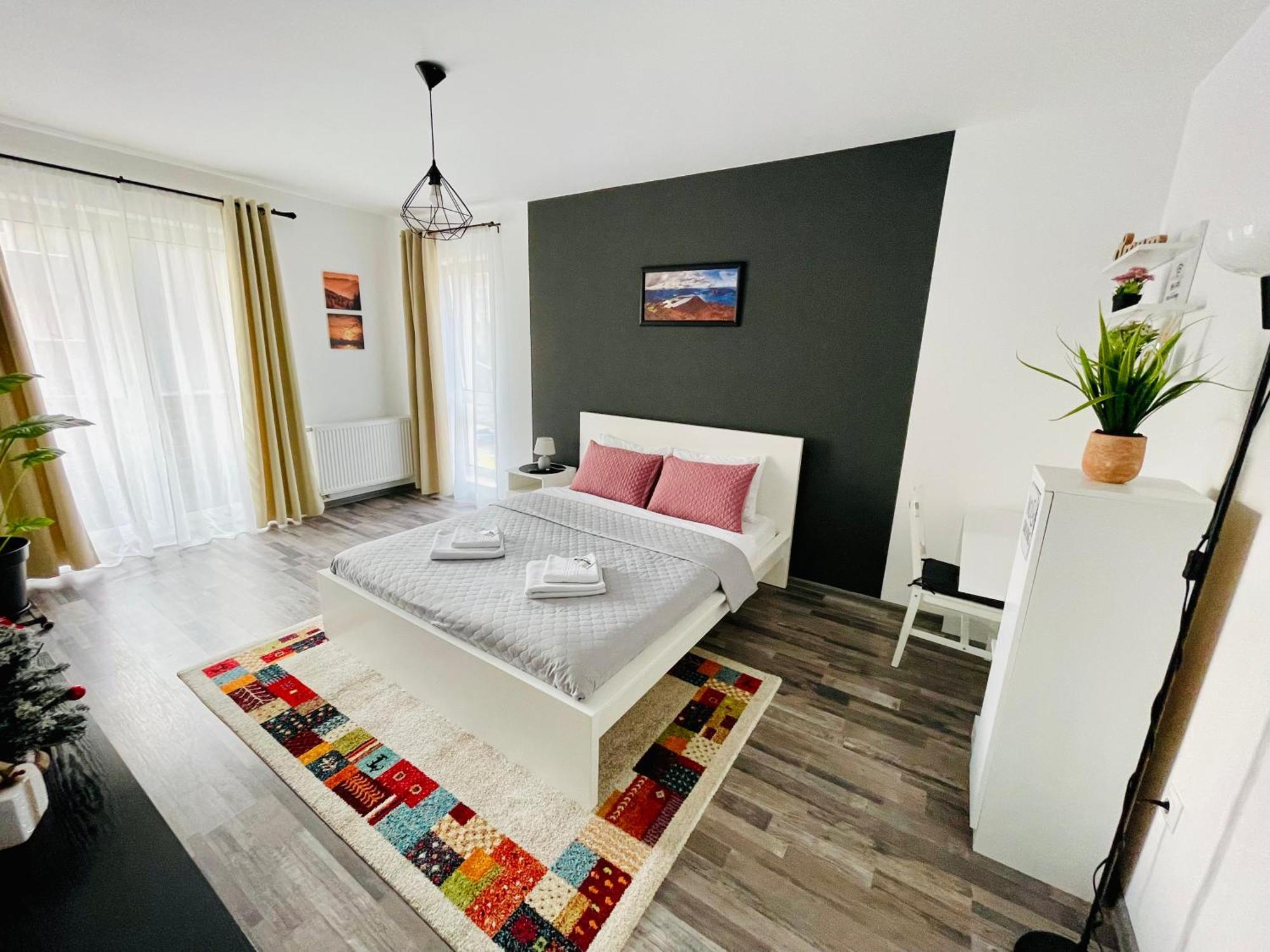 Montsee Brasov Apartment Bagian luar foto