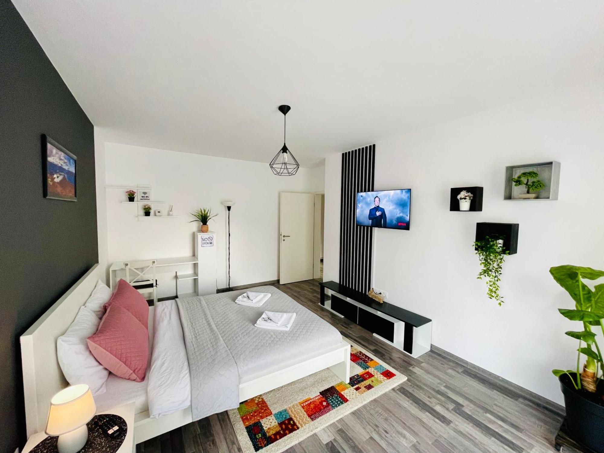 Montsee Brasov Apartment Bagian luar foto